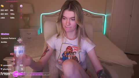 Snapshot of anacondaon chatting on 25, 12, 2024 Nika online show from 25, 12, 2024