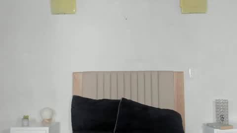 Ana Henao or Annie... Follow me ahenaocb Insta  X online show from 12, 4, 2026