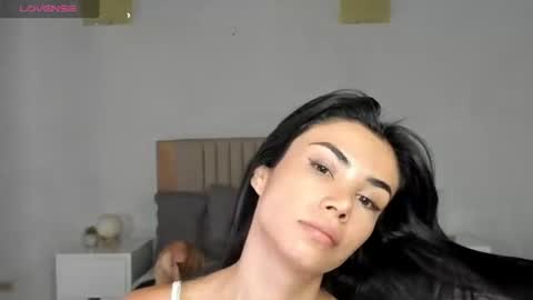 Snapshot of anahenao chatting on 30, 6, 2026 Ana Henao or Annie... Follow me ahenaocb Insta X online show from 30, 6, 2026