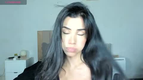 Snapshot of anahenao chatting on 24, 7, 2026 Ana Henao or Annie... Follow me ahenaocb Insta X online show from 24, 7, 2026