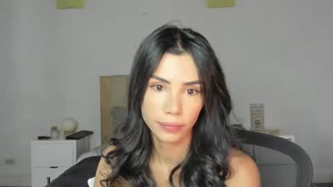 Snapshot of anahenao chatting on 26, 7, 2026 Ana Henao or Annie... Follow me ahenaocb Insta X online show from 26, 7, 2026