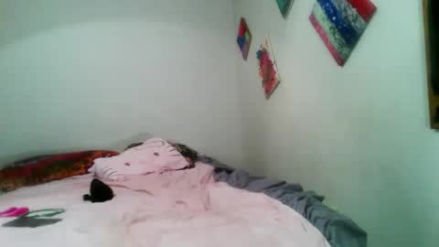 Snapshot of analashley69 chatting on 5, 10, 2025 Analashley69 online show from 5, 10, 2025