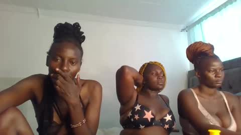 Snapshot of analeia_ chatting on 14, 1, 2025 Analeia online show from 14, 1, 2025