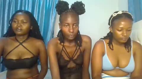 Snapshot of analeia_ chatting on 11, 2, 2025 Analeia online show from 11, 2, 2025