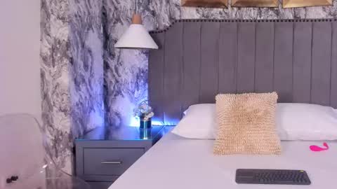 Mia online show from 26, 9, 2025