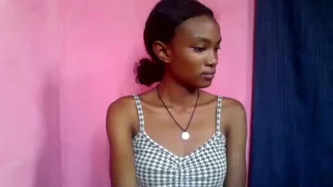 Snapshot of andohh237973 chatting on 24, 11, 2025 andohh237973 online show from 24, 11, 2025