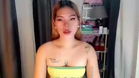 andrea06121998 online show from 6, 4, 2026