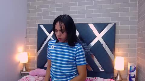 Snapshot of andrea_gill_ chatting on 30, 12, 2024 Andres Gil online show from 30, 12, 2024