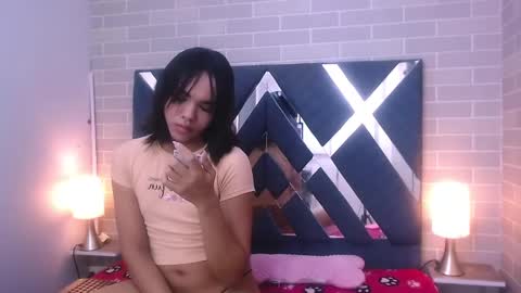 Snapshot of andrea_gill_ chatting on 21, 1, 2025 Andres Gil online show from 21, 1, 2025