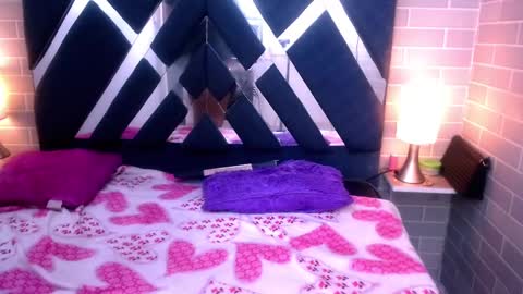 Snapshot of andrea_gill_ chatting on 14, 2, 2025 Andres Gil online show from 14, 2, 2025