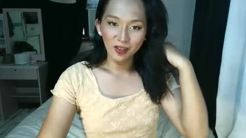 yanie online show from 5, 12, 2025