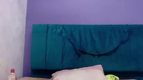 ANDREA LOPEZ online show from 9, 4, 2026