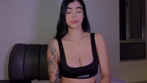 Snapshot of andrea_torres_ chatting on 3, 7, 2026 online show from 3, 7, 2026