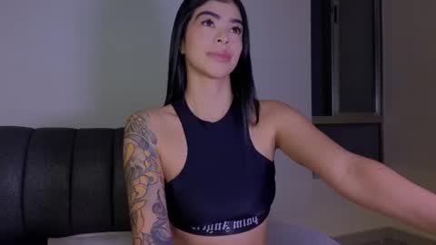 Snapshot of andrea_torres_ chatting on 17, 7, 2026 online show from 17, 7, 2026