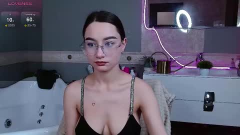Snapshot of andreajohnsons chatting on 15, 5, 2026 andreajohnsons online show from 15, 5, 2026