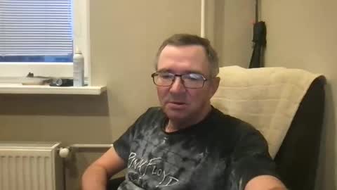 Snapshot of andreass60 chatting on 1, 12, 2025 andreass60 online show from 1, 12, 2025