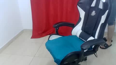 andres180950734 online show from 13, 9, 2025