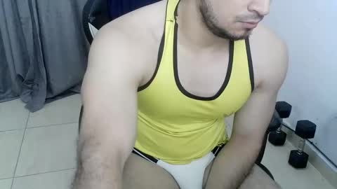 Snapshot of andres180950734 chatting on 5, 2, 2026 andres180950734 online show from 5, 2, 2026