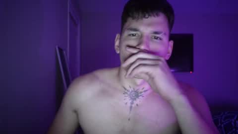 Snapshot of andres817542 chatting on 29, 12, 2024 andres817542 online show from 29, 12, 2024