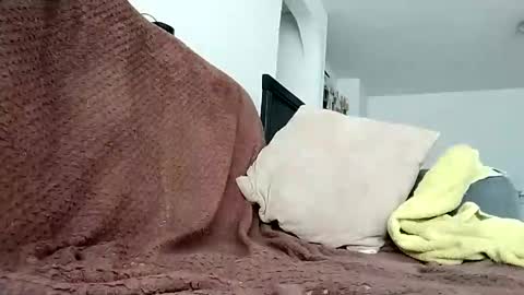 andresfloga online show from 9, 4, 2026