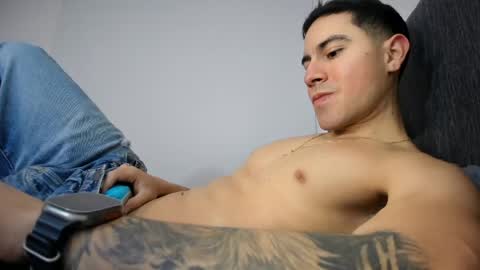 Snapshot of andresjuan92 chatting on 29, 5, 2026 onlyfanscallmegotter online show from 29, 5, 2026