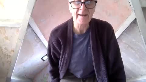 Andrew online show from 7, 4, 2026