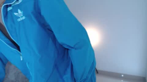 Snapshot of andrew_courtz chatting on 6, 2, 2026 Andrew Courtz online show from 6, 2, 2026