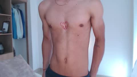 Snapshot of andrew_courtz chatting on 10, 2, 2026 Andrew Courtz online show from 10, 2, 2026