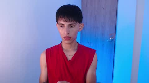 Snapshot of andrew_courtz chatting on 26, 5, 2026 Andrew Courtz online show from 26, 5, 2026