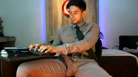 Andrew online show from 13, 11, 2025