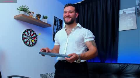 Andrew Diaz online show from 31, 1, 2025