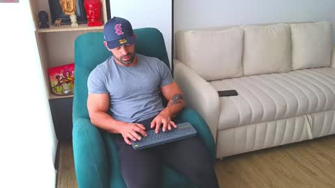 Andrew online show from 28, 1, 2025