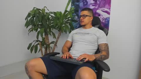 Snapshot of andrewmaterazzi chatting on 21, 12, 2024 andrewmaterazzi online show from 21, 12, 2024