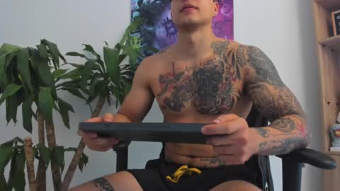 Snapshot of andrewmaterazzi chatting on 20, 1, 2025 andrewmaterazzi online show from 20, 1, 2025