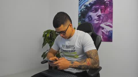 Snapshot of andrewmaterazzi chatting on 10, 2, 2025 andrewmaterazzi online show from 10, 2, 2025