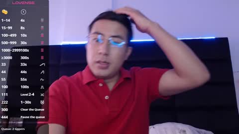 Snapshot of andrewmhilton_ chatting on 1, 1, 2025 andrewmhilton_ online show from 1, 1, 2025