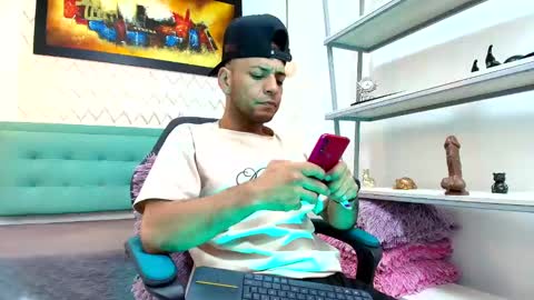   online show from 26, 1, 2025