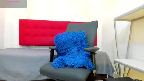   online show from 24, 11, 2025