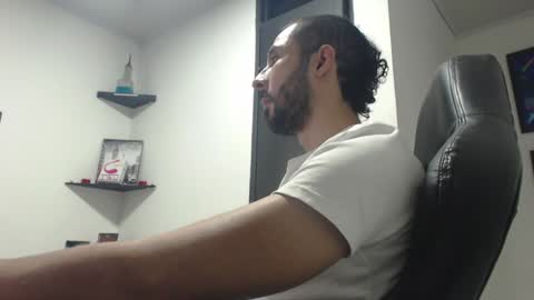 Snapshot of andruwang chatting on 19, 12, 2024 Andru online show from 19, 12, 2024