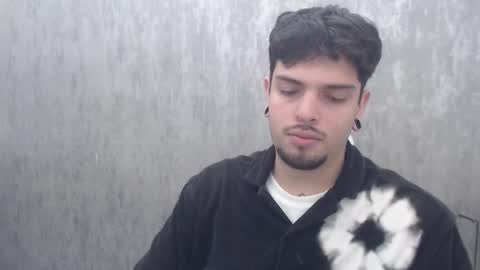 Snapshot of andruwolsom chatting on 26, 10, 2025 andruwolsom online show from 26, 10, 2025