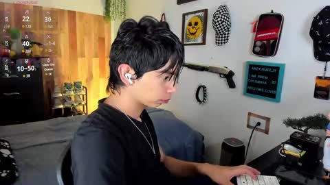 Snapshot of andy_guez_11 chatting on 25, 2, 2025 andy_guez_11 online show from 25, 2, 2025