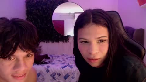 Snapshot of andyanddant chatting on 10, 3, 2025 andyanddant online show from 10, 3, 2025