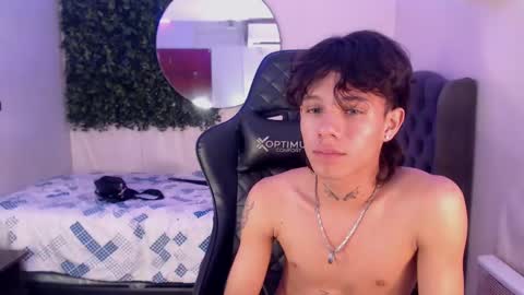 Snapshot of andyanddant chatting on 10, 3, 2025 andyanddant online show from 10, 3, 2025