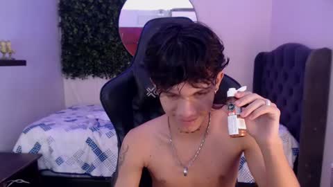 Snapshot of andyanddant chatting on 11, 3, 2025 andyanddant online show from 11, 3, 2025