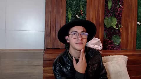 Andy Joy  online show from 15, 11, 2025