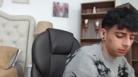 andyxibrat online show from 8, 4, 2026