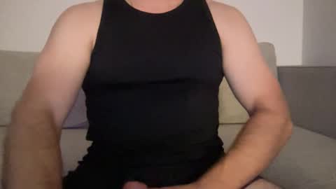 Snapshot of anewsummer chatting on 20, 10, 2025 anewsummer online show from 20, 10, 2025