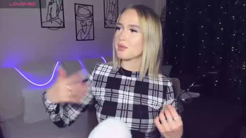 Anfisa online show from 12, 11, 2025