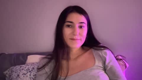 Snapshot of angel_babyyy1 chatting on 24, 10, 2025 Angel baby anna online show from 24, 10, 2025