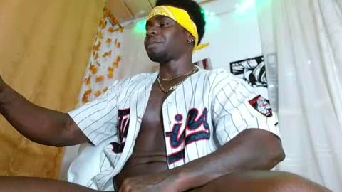Snapshot of angel_bonbom chatting on 20, 7, 2026 tom 56 online show from 20, 7, 2026